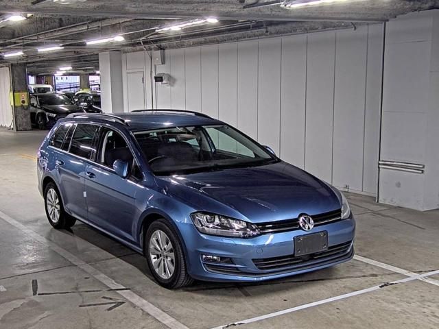 123 Volkswagen Golf variant AUCJZ 2015 г. (ZIP Osaka)